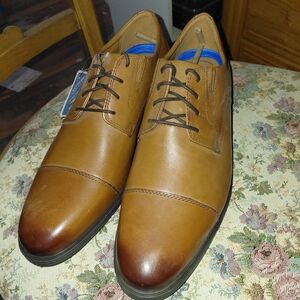 Clarks Men's Tan Burnished Cap-Toe Derby Lace Shoes